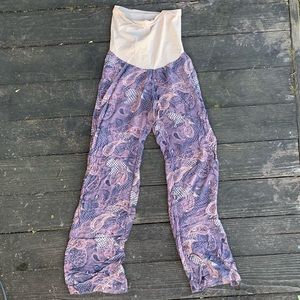 Stretchy paisley maternity pants